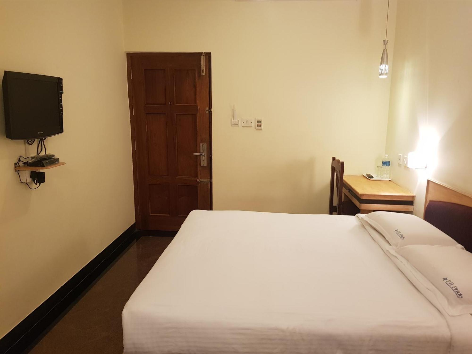 P R Pride Inn Ποντισερί Εξωτερικό φωτογραφία