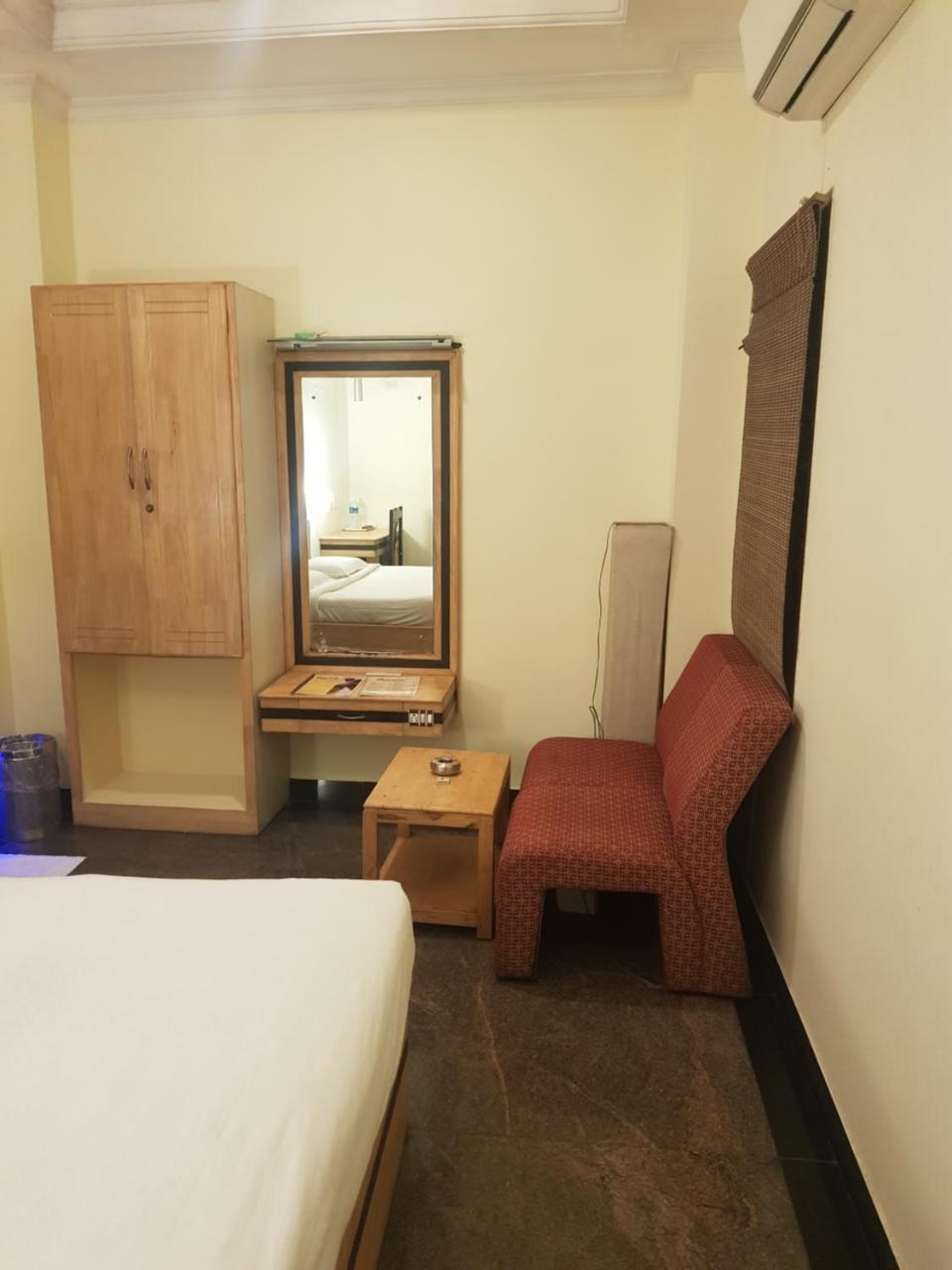 P R Pride Inn Ποντισερί Εξωτερικό φωτογραφία